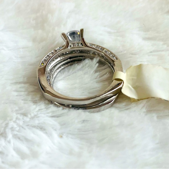 Sterling Silver Ring Set Enggagement Wedding Band Cubic Zirconia Size 9 NEW - Picture 7 of 7